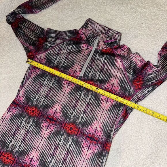 Nike Pro Combat Womens Pink Red Black Abstract Quarter Zip Medium EUC - Picture 10 of 13